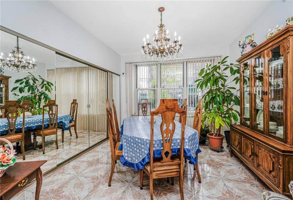 1519 71st Street, Brooklyn, New York 11228, 7 Bedrooms Bedrooms, ,5 BathroomsBathrooms,Residential,For Sale,71st,492637