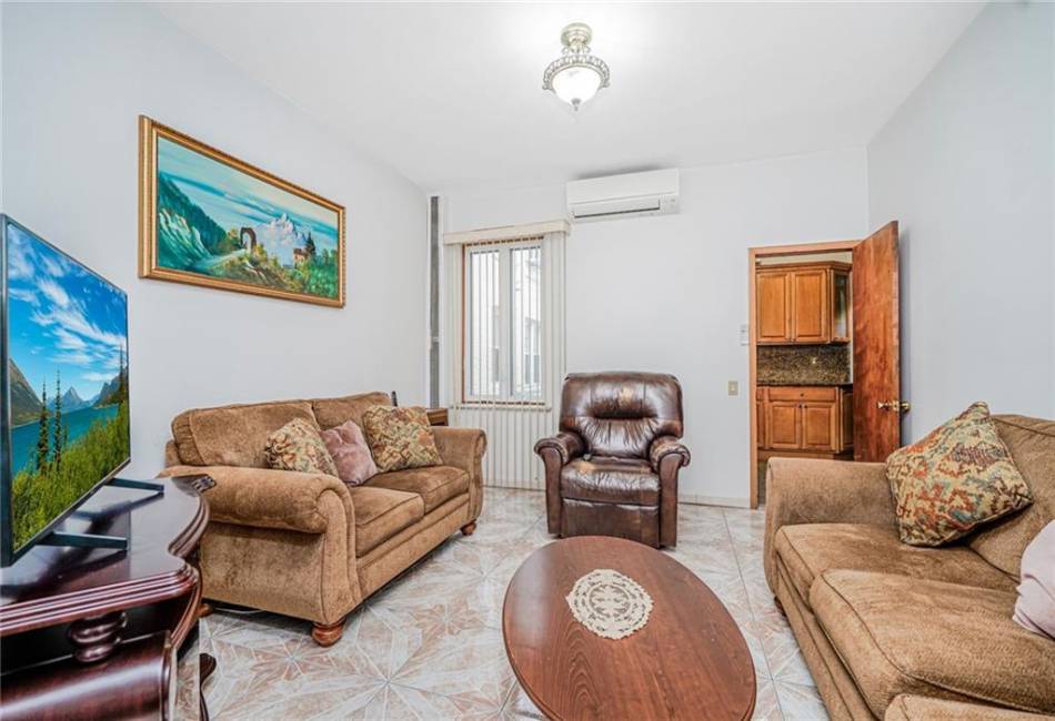1519 71st Street, Brooklyn, New York 11228, 7 Bedrooms Bedrooms, ,5 BathroomsBathrooms,Residential,For Sale,71st,492637