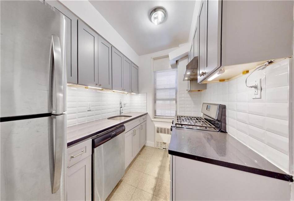 345 Webster Avenue, Brooklyn, New York 11230, 1 Bedroom Bedrooms, ,1 BathroomBathrooms,Residential,For Sale,Webster,492692