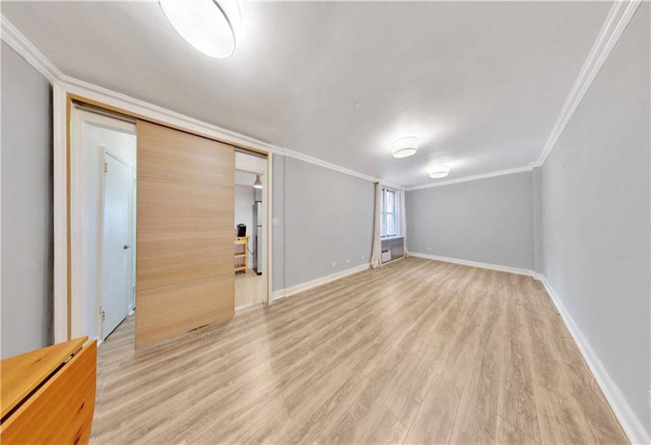 345 Webster Avenue, Brooklyn, New York 11230, 1 Bedroom Bedrooms, ,1 BathroomBathrooms,Residential,For Sale,Webster,492692
