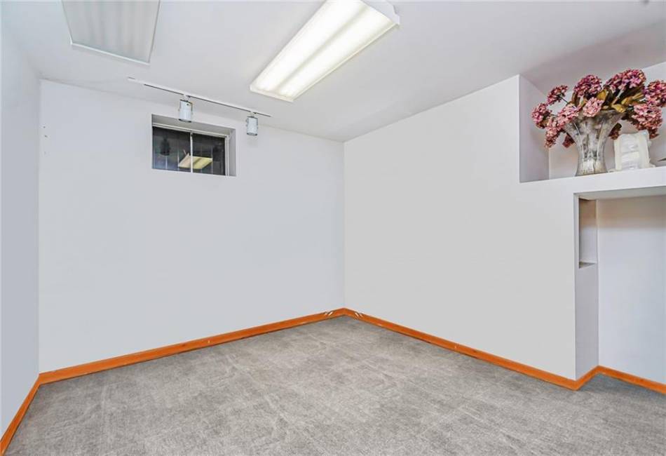 261 Chelsea Street, Staten Island, New York 10307, ,Residential,For Sale,Chelsea,492693