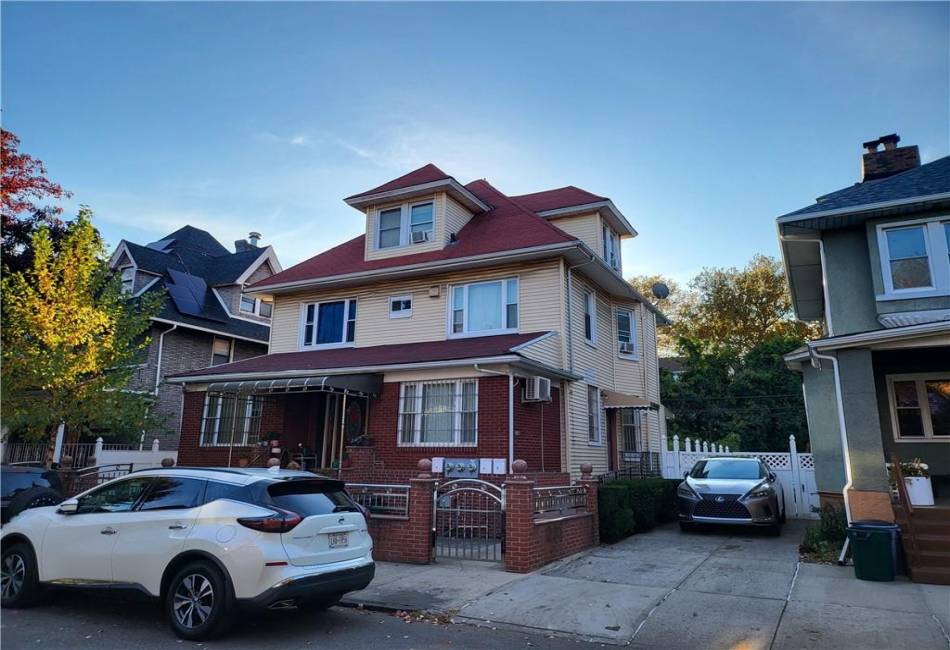 336 16th Street, Brooklyn, New York 11226, 7 Bedrooms Bedrooms, ,Residential,For Sale,16th,492694