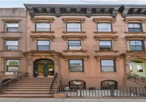 216 Union Street, Brooklyn, New York 11231, 7 Bedrooms Bedrooms, ,4 BathroomsBathrooms,Residential,For Sale,Union,492698