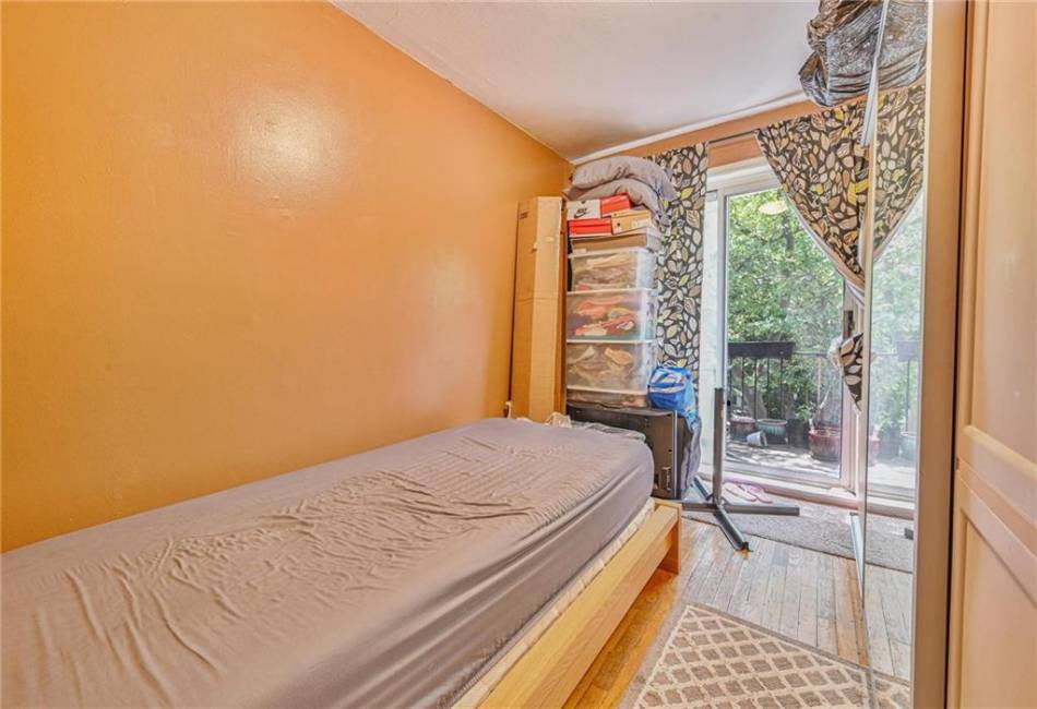 237 74th Street, Brooklyn, New York 11209, 6 Bedrooms Bedrooms, ,4 BathroomsBathrooms,Residential,For Sale,74th,492406