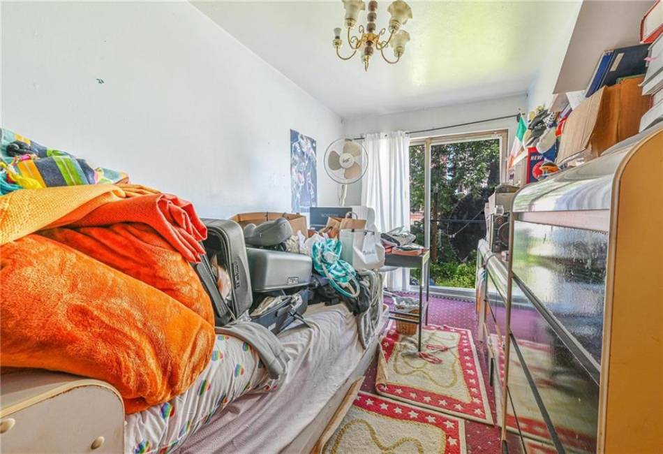 237 74th Street, Brooklyn, New York 11209, 6 Bedrooms Bedrooms, ,4 BathroomsBathrooms,Residential,For Sale,74th,492406