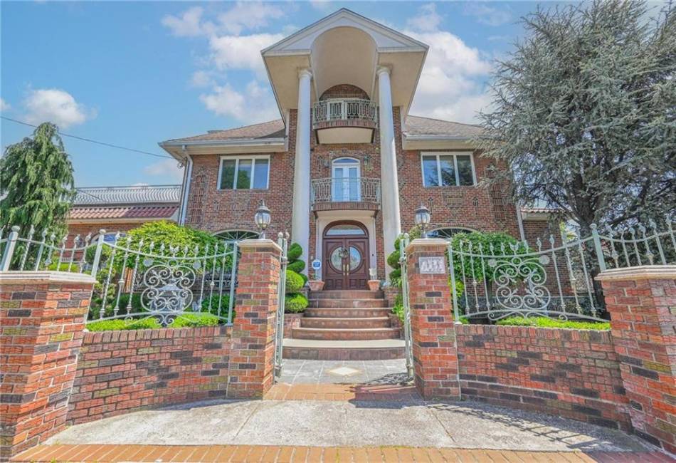 1401 74th Street, Brooklyn, New York 11228, 8 Bedrooms Bedrooms, ,5 BathroomsBathrooms,Residential,For Sale,74th,492655