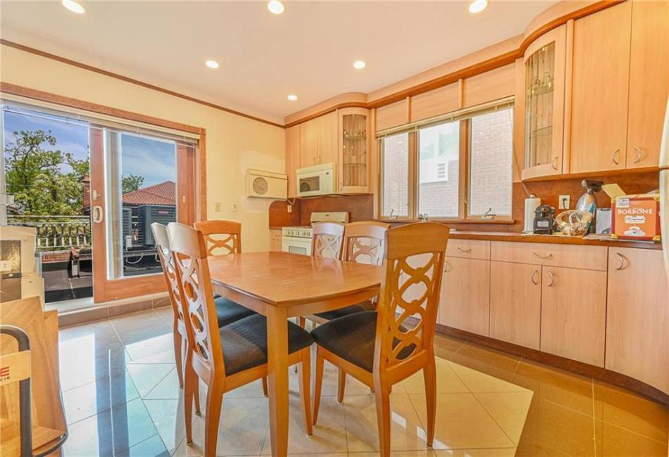1401 74th Street, Brooklyn, New York 11228, 8 Bedrooms Bedrooms, ,5 BathroomsBathrooms,Residential,For Sale,74th,492655