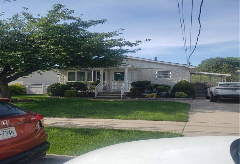 11 Bolivar Street, Staten Island, New York 10314, 2 Bedrooms Bedrooms, ,2 BathroomsBathrooms,Residential,For Sale,Bolivar,492707