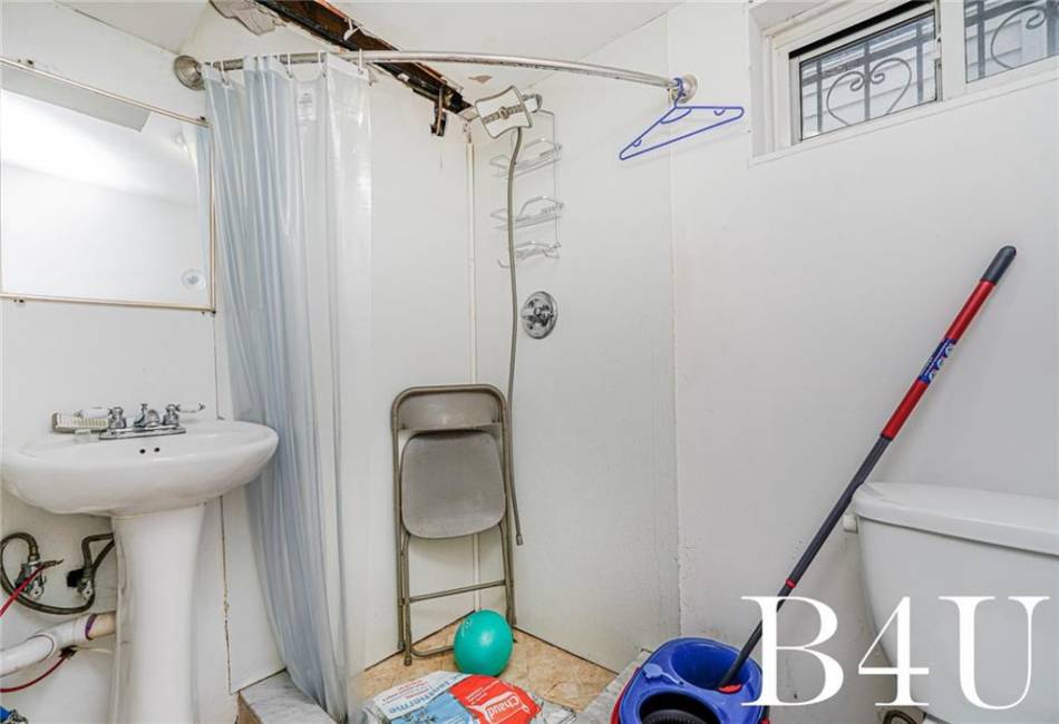 2538 Mill Avenue, Brooklyn, New York 11234, 6 Bedrooms Bedrooms, ,4 BathroomsBathrooms,Residential,For Sale,Mill,492716