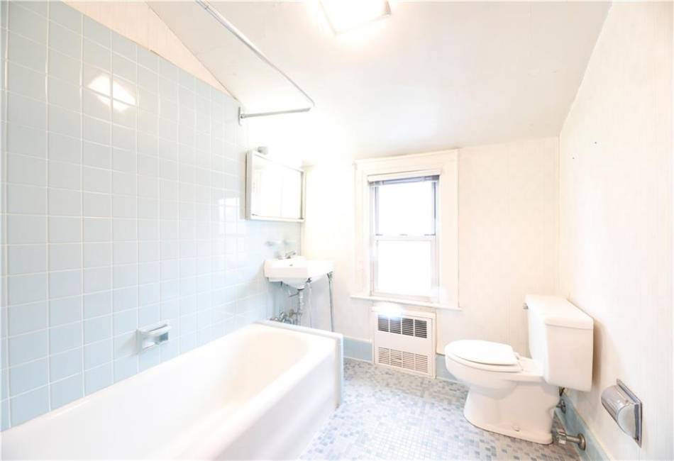 8016 Colonial Road, Brooklyn, New York 11209, 5 Bedrooms Bedrooms, ,3 BathroomsBathrooms,Residential,For Sale,Colonial,492719