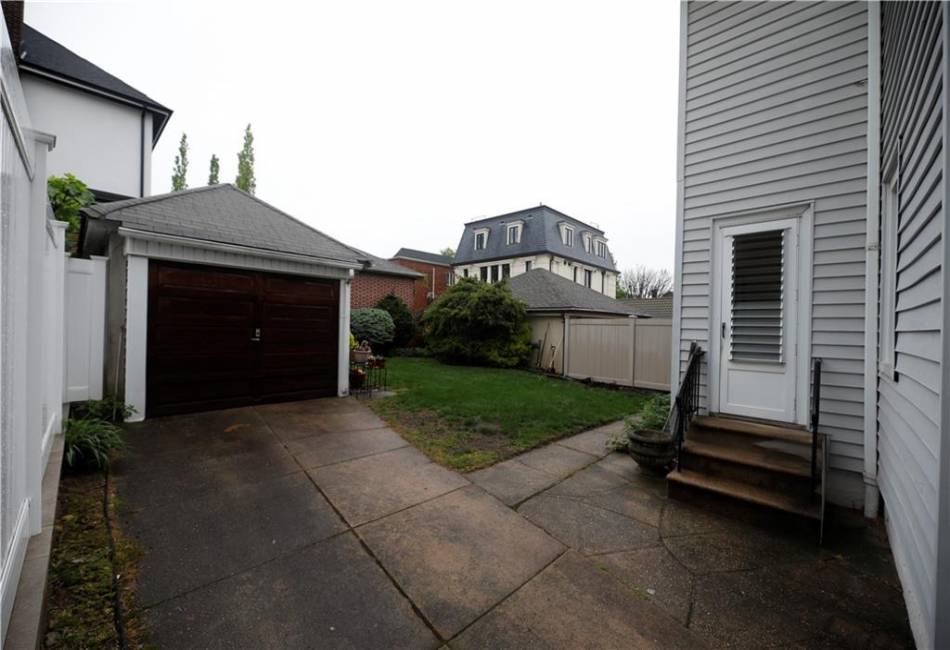 8016 Colonial Road, Brooklyn, New York 11209, 5 Bedrooms Bedrooms, ,3 BathroomsBathrooms,Residential,For Sale,Colonial,492719