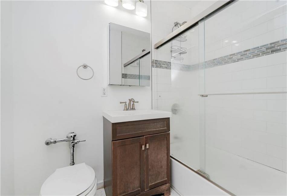 350 Richmond Terrace, Staten Island, New York 10301, 1 Bedroom Bedrooms, ,1 BathroomBathrooms,Residential,For Sale,Richmond,492722