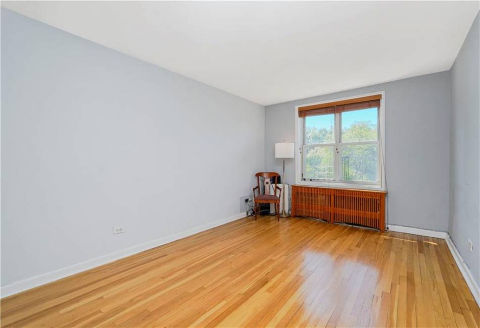 350 Richmond Terrace, Staten Island, New York 10301, 1 Bedroom Bedrooms, ,1 BathroomBathrooms,Residential,For Sale,Richmond,492722