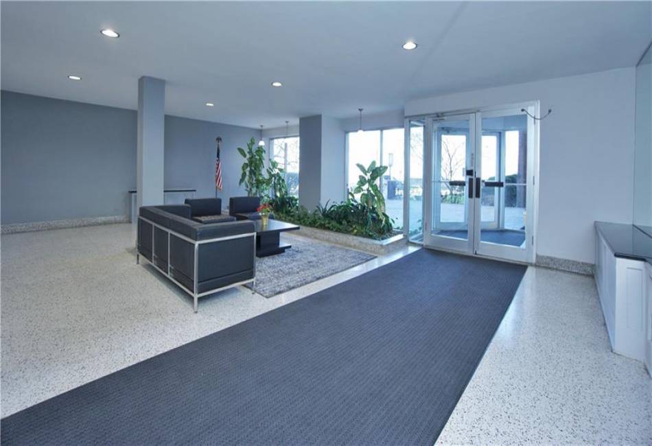 350 Richmond Terrace, Staten Island, New York 10301, 1 Bedroom Bedrooms, ,1 BathroomBathrooms,Residential,For Sale,Richmond,492722