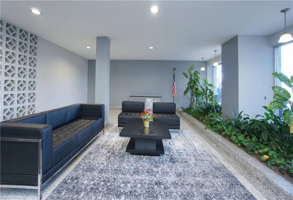 350 Richmond Terrace, Staten Island, New York 10301, 1 Bedroom Bedrooms, ,1 BathroomBathrooms,Residential,For Sale,Richmond,492722