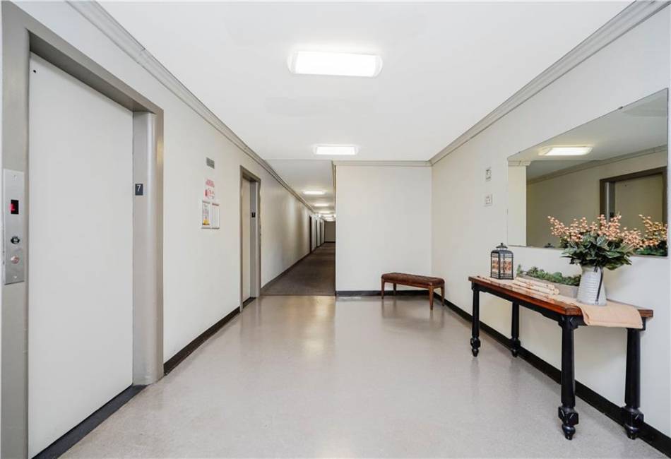350 Richmond Terrace, Staten Island, New York 10301, 1 Bedroom Bedrooms, ,1 BathroomBathrooms,Residential,For Sale,Richmond,492722