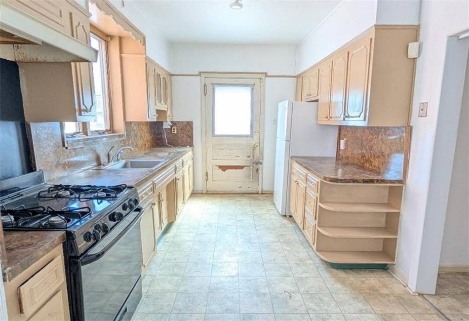 1765 12th Street, Brooklyn, New York 11223, 5 Bedrooms Bedrooms, ,Residential,For Sale,12th,492550
