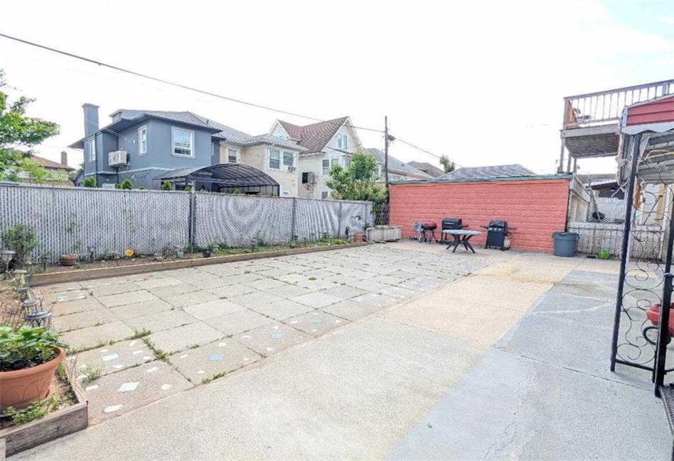 1765 12th Street, Brooklyn, New York 11223, 5 Bedrooms Bedrooms, ,Residential,For Sale,12th,492550