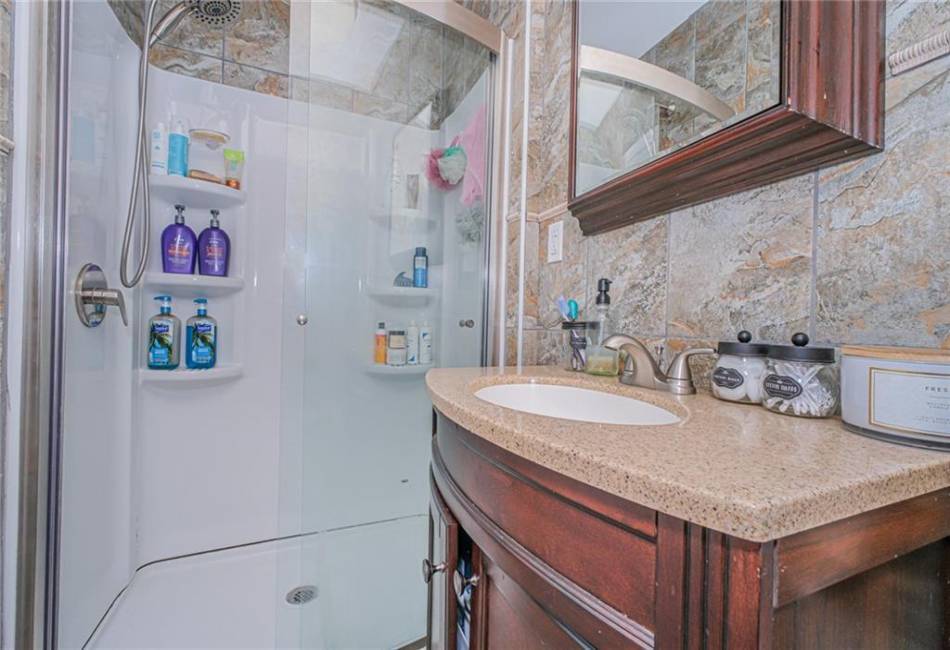 568 74th Street, Brooklyn, New York 11209, 5 Bedrooms Bedrooms, ,3 BathroomsBathrooms,Residential,For Sale,74th,492667