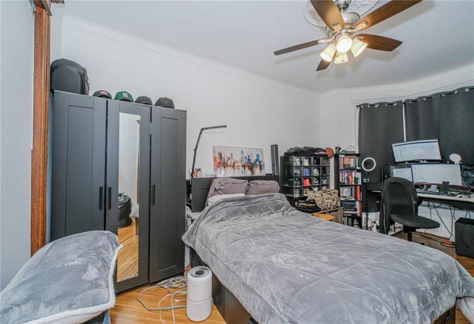 568 74th Street, Brooklyn, New York 11209, 5 Bedrooms Bedrooms, ,3 BathroomsBathrooms,Residential,For Sale,74th,492667