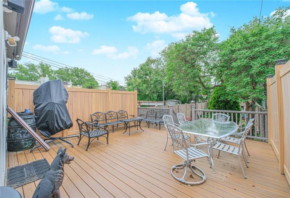 568 74th Street, Brooklyn, New York 11209, 5 Bedrooms Bedrooms, ,3 BathroomsBathrooms,Residential,For Sale,74th,492667