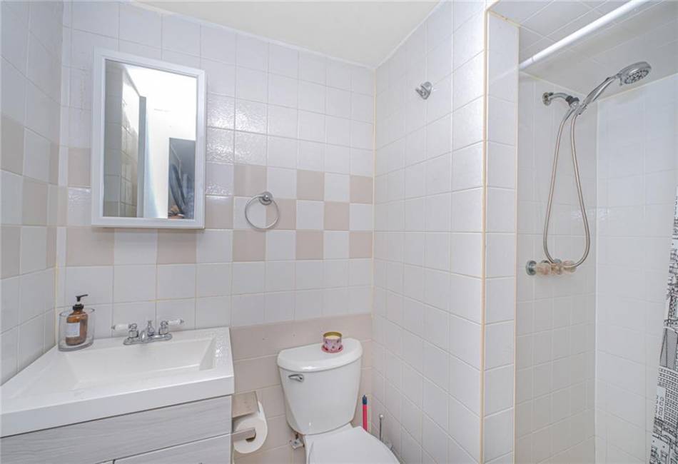124 95th Street, Brooklyn, New York 11209, 5 Bedrooms Bedrooms, ,3 BathroomsBathrooms,Residential,For Sale,95th,492669