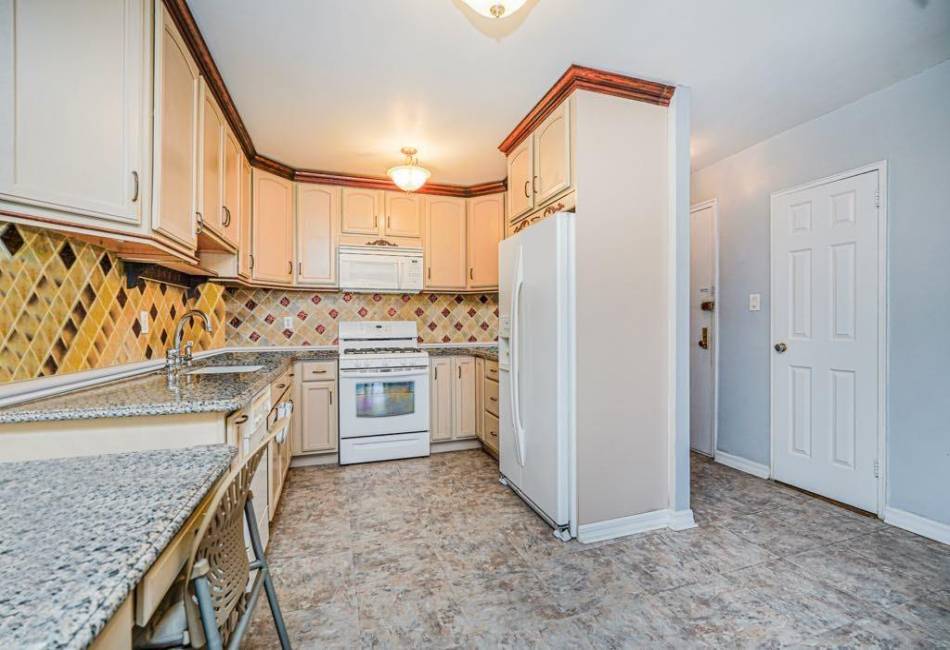 2265 Gerritsen Avenue, Brooklyn, New York 11229, 1 Bedroom Bedrooms, ,1 BathroomBathrooms,Residential,For Sale,Gerritsen,492697