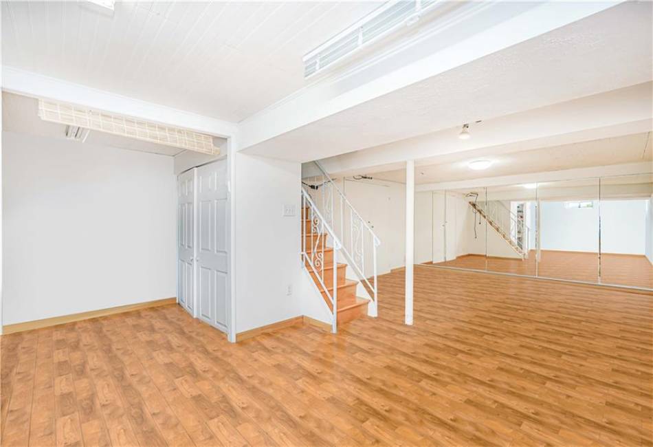 228 Nome Avenue, Staten Island, New York 10314, 5 Bedrooms Bedrooms, ,5 BathroomsBathrooms,Residential,For Sale,Nome,490820