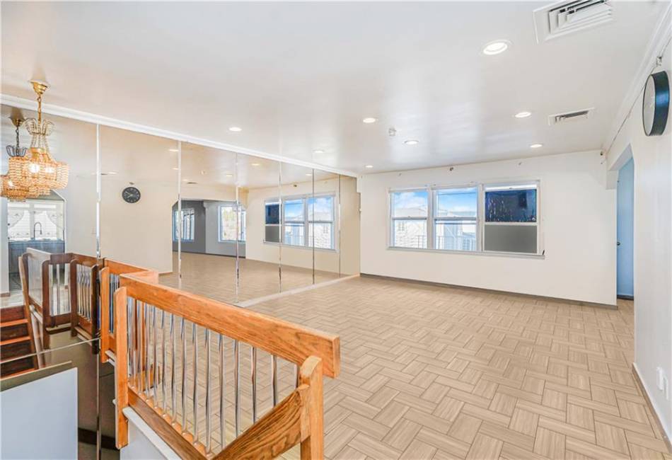 228 Nome Avenue, Staten Island, New York 10314, 5 Bedrooms Bedrooms, ,5 BathroomsBathrooms,Residential,For Sale,Nome,490820