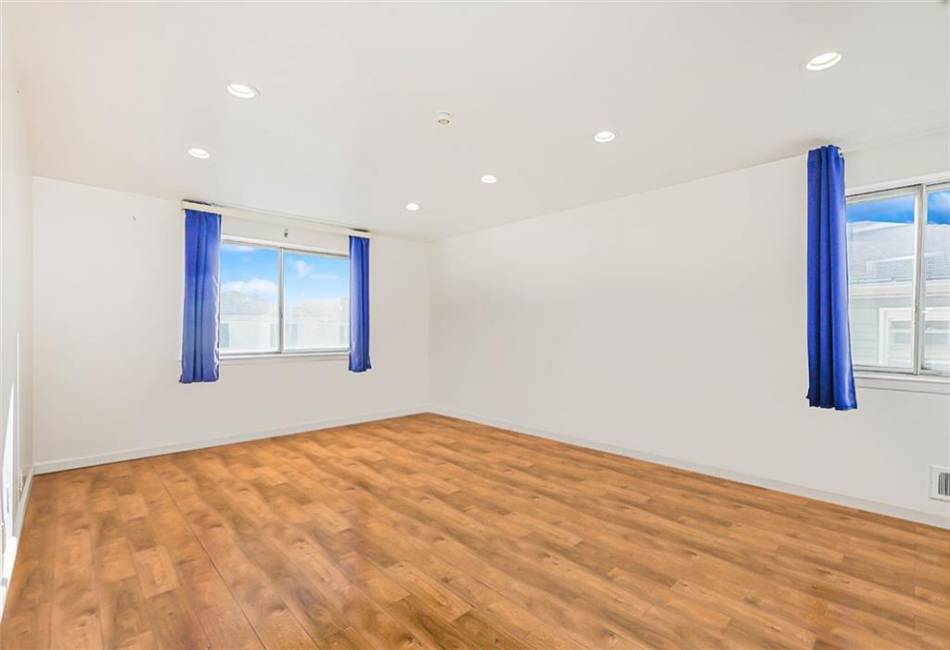 228 Nome Avenue, Staten Island, New York 10314, 5 Bedrooms Bedrooms, ,5 BathroomsBathrooms,Residential,For Sale,Nome,490820