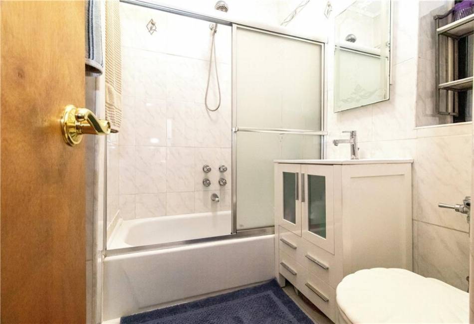 8735 Bay Parkway, Brooklyn, New York 11214, 1 Bedroom Bedrooms, ,1 BathroomBathrooms,Residential,For Sale,Bay,492477