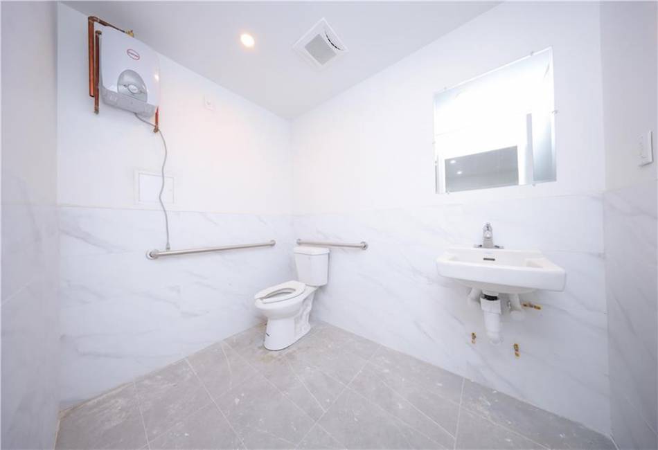 16502 Sanford Avenue, Flushing, New York 11358, ,Mixed Use,For Sale,Sanford,492728