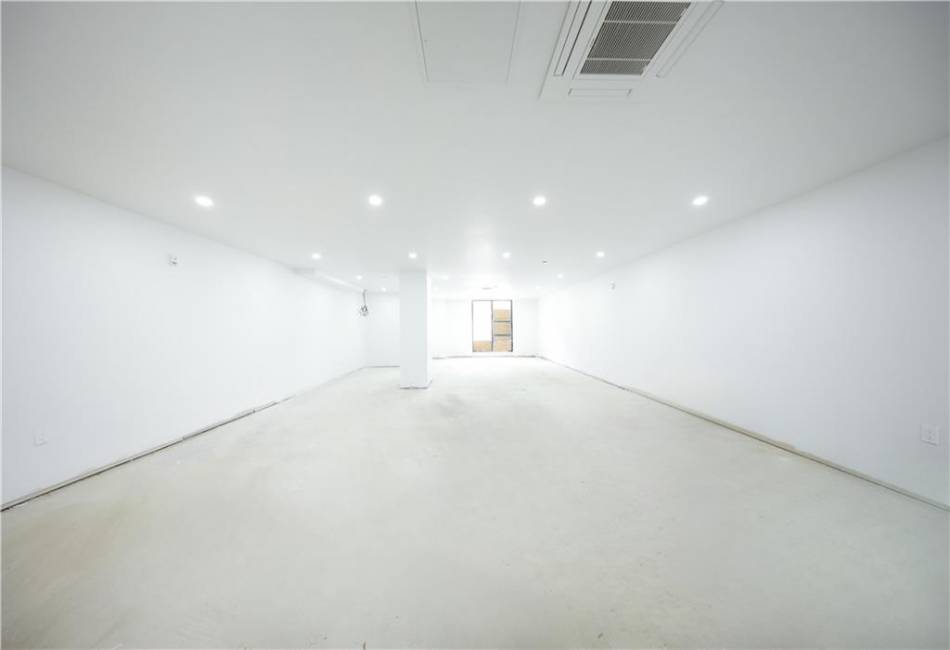 16502 Sanford Avenue, Flushing, New York 11358, ,Mixed Use,For Sale,Sanford,492728