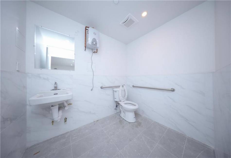 16502 Sanford Avenue, Flushing, New York 11358, ,Mixed Use,For Sale,Sanford,492728