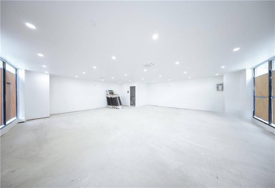 16502 Sanford Avenue, Flushing, New York 11358, ,Mixed Use,For Sale,Sanford,492728