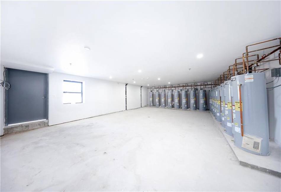 16502 Sanford Avenue, Flushing, New York 11358, ,Mixed Use,For Sale,Sanford,492728