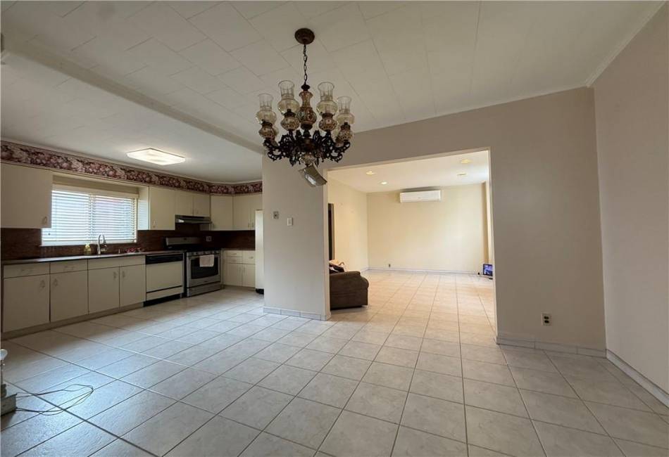 60 Lake Place, Brooklyn, New York 11223, 4 Bedrooms Bedrooms, ,3 BathroomsBathrooms,Residential,For Sale,Lake,492735