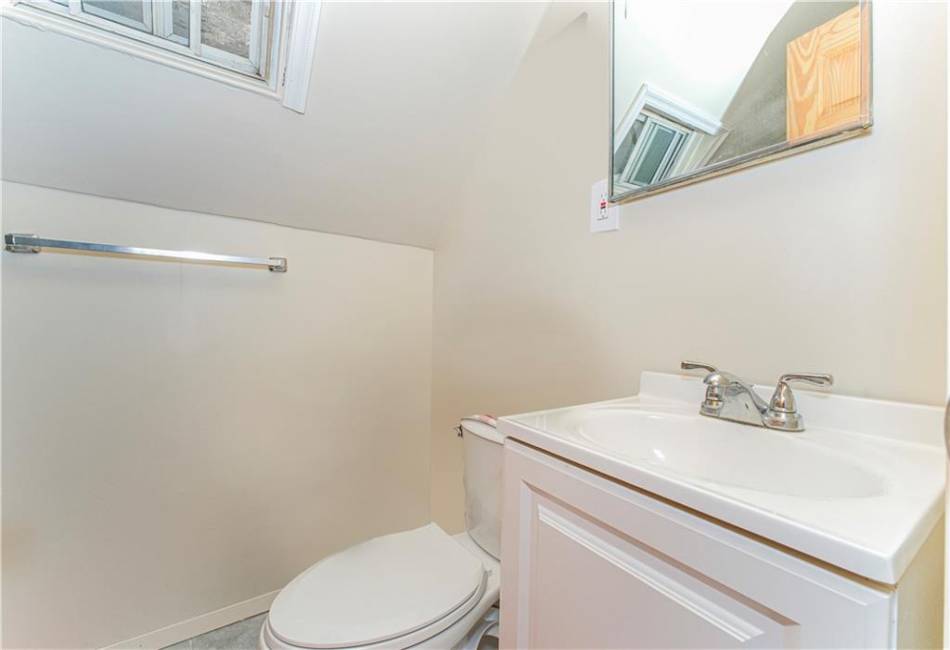 133 Bay 25th Street, Brooklyn, New York 11214, 7 Bedrooms Bedrooms, ,4 BathroomsBathrooms,Residential,For Sale,Bay 25th,492736