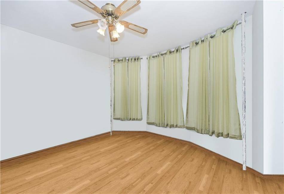 133 Bay 25th Street, Brooklyn, New York 11214, 7 Bedrooms Bedrooms, ,4 BathroomsBathrooms,Residential,For Sale,Bay 25th,492736