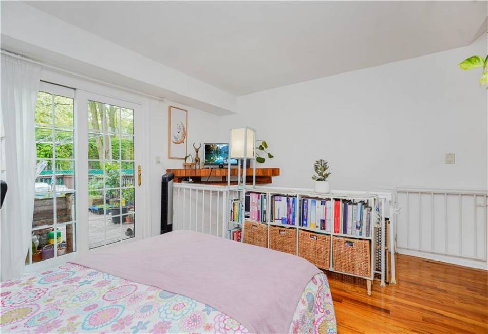 90 Railroad Avenue, Staten Island, New York 10304, 3 Bedrooms Bedrooms, ,3 BathroomsBathrooms,Residential,For Sale,Railroad,492738