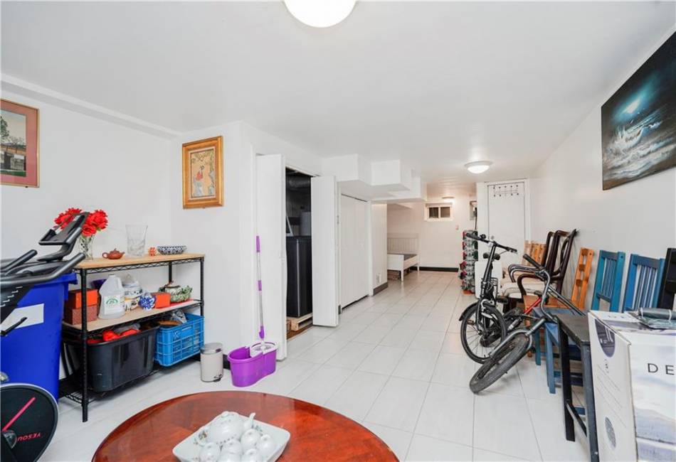 90 Railroad Avenue, Staten Island, New York 10304, 3 Bedrooms Bedrooms, ,3 BathroomsBathrooms,Residential,For Sale,Railroad,492738