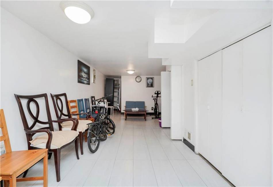 90 Railroad Avenue, Staten Island, New York 10304, 3 Bedrooms Bedrooms, ,3 BathroomsBathrooms,Residential,For Sale,Railroad,492738