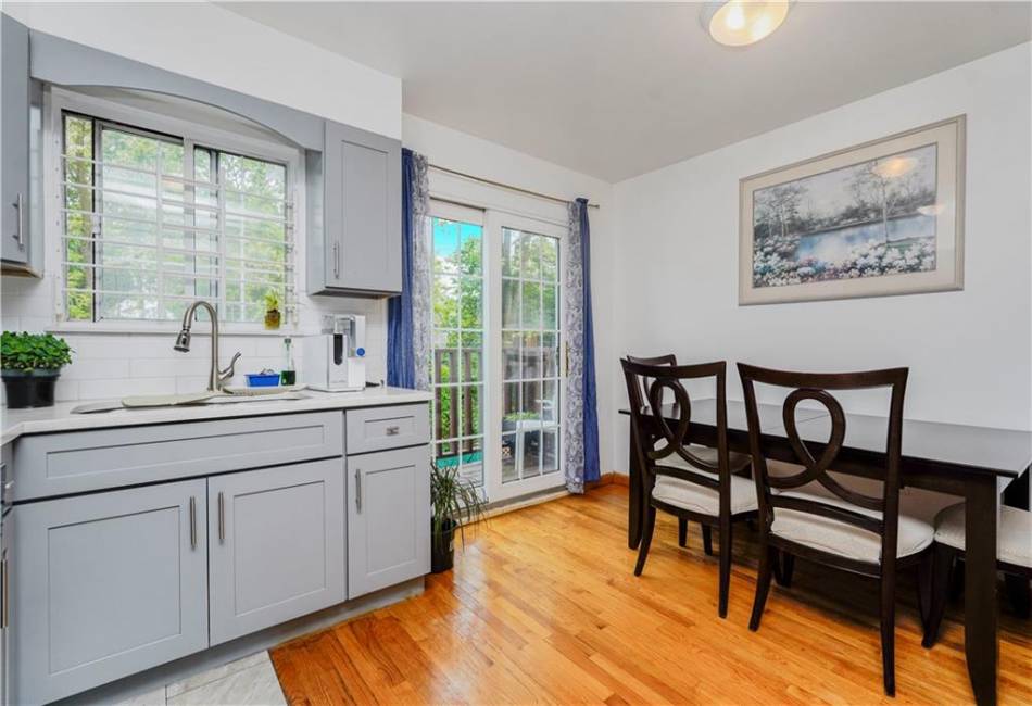 90 Railroad Avenue, Staten Island, New York 10304, 3 Bedrooms Bedrooms, ,3 BathroomsBathrooms,Residential,For Sale,Railroad,492738