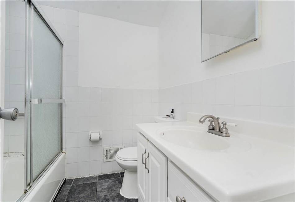 90 Railroad Avenue, Staten Island, New York 10304, 3 Bedrooms Bedrooms, ,3 BathroomsBathrooms,Residential,For Sale,Railroad,492738