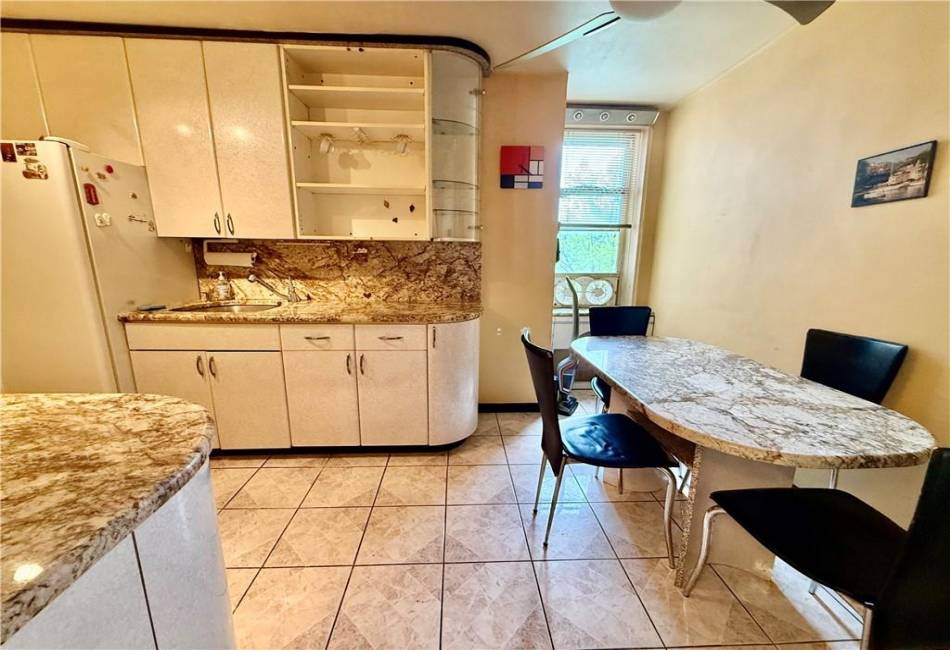 2685 7th Street, Brooklyn, New York 11235, 2 Bedrooms Bedrooms, ,1 BathroomBathrooms,Residential,For Sale,7th,492739