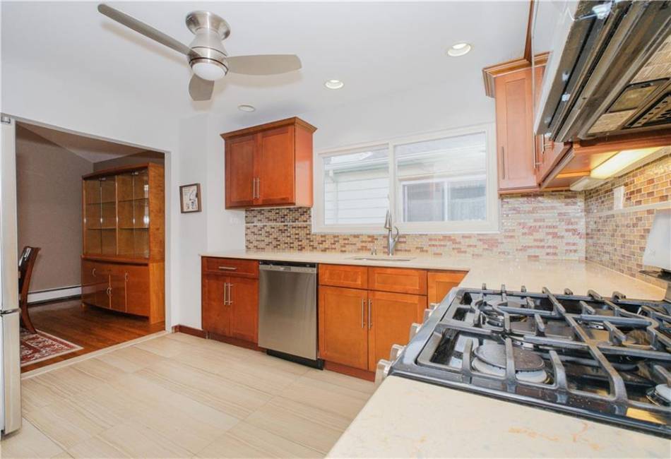 10524 Flatlands 6th Street, Brooklyn, New York 11236, 4 Bedrooms Bedrooms, ,4 BathroomsBathrooms,Residential,For Sale,Flatlands 6th,492741