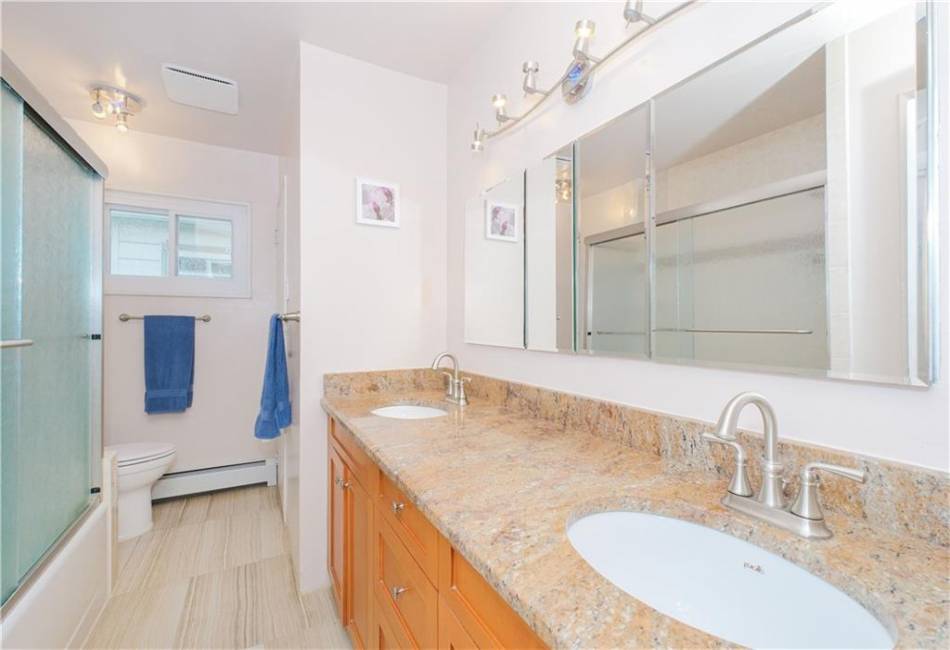 10524 Flatlands 6th Street, Brooklyn, New York 11236, 4 Bedrooms Bedrooms, ,4 BathroomsBathrooms,Residential,For Sale,Flatlands 6th,492741
