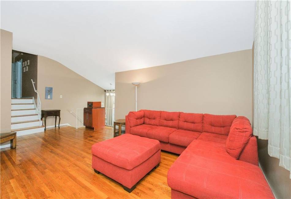10524 Flatlands 6th Street, Brooklyn, New York 11236, 4 Bedrooms Bedrooms, ,4 BathroomsBathrooms,Residential,For Sale,Flatlands 6th,492741