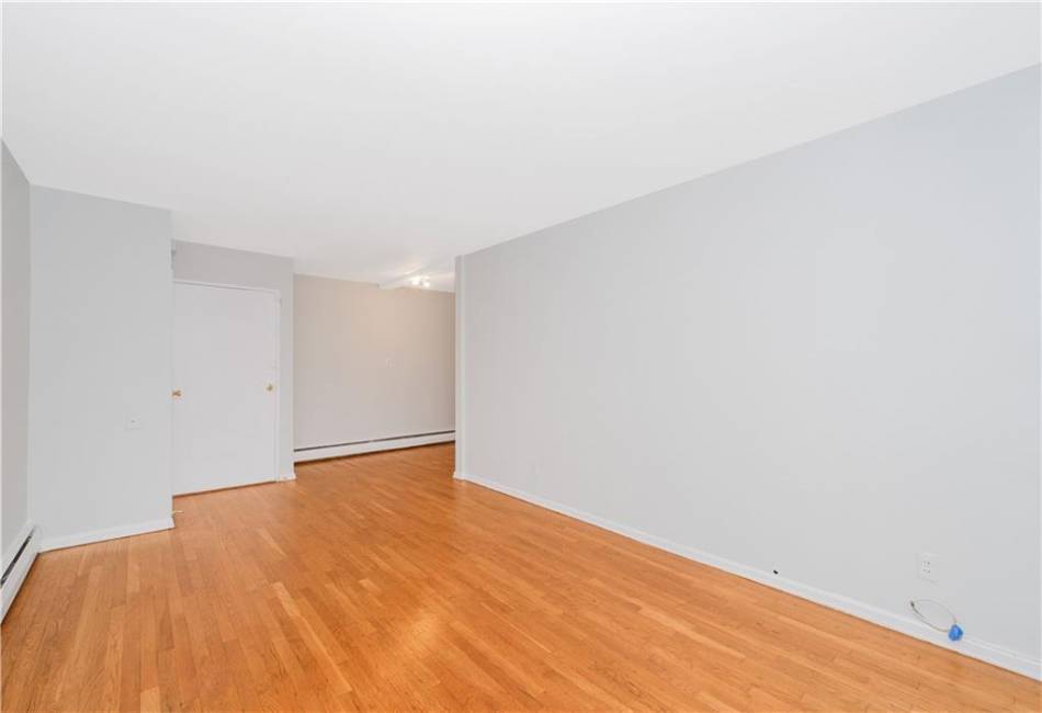 10524 Flatlands 6th Street, Brooklyn, New York 11236, 4 Bedrooms Bedrooms, ,4 BathroomsBathrooms,Residential,For Sale,Flatlands 6th,492741