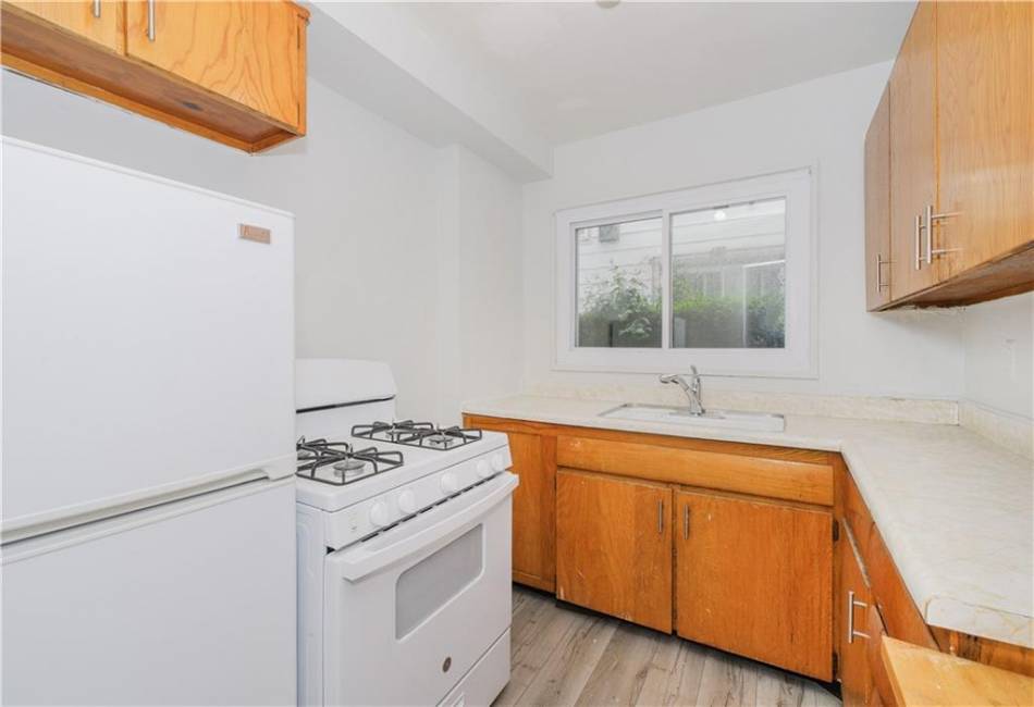 10524 Flatlands 6th Street, Brooklyn, New York 11236, 4 Bedrooms Bedrooms, ,4 BathroomsBathrooms,Residential,For Sale,Flatlands 6th,492741